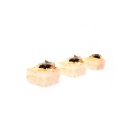 Canapè d'ou amb caviar 20g forners artesans a Barcelona